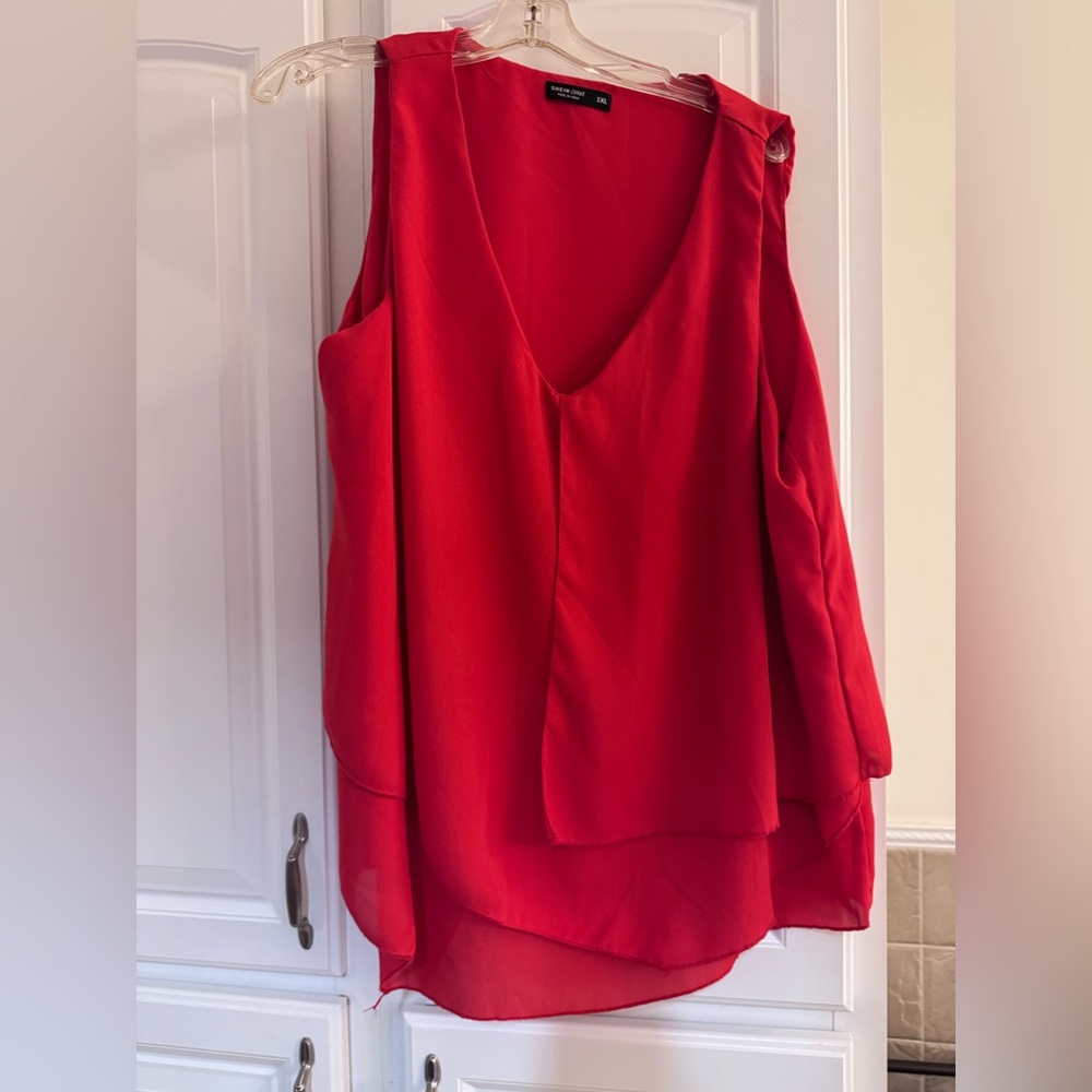 SHEIN Curve Bold Red Top 1XL-NWOT